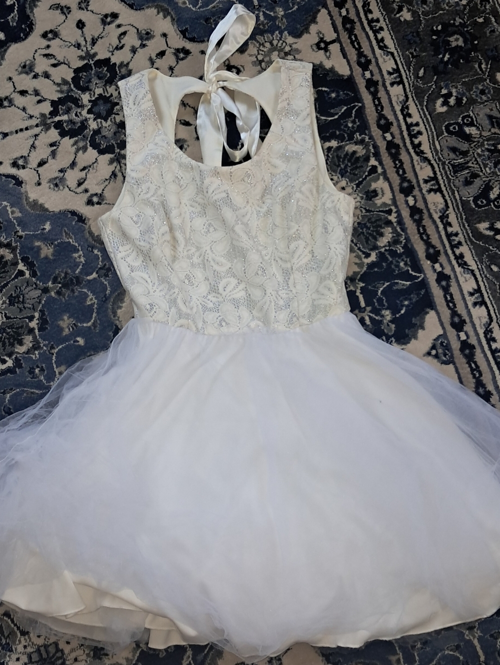 Emerald Sundae Juniors Size 3 White Dress
